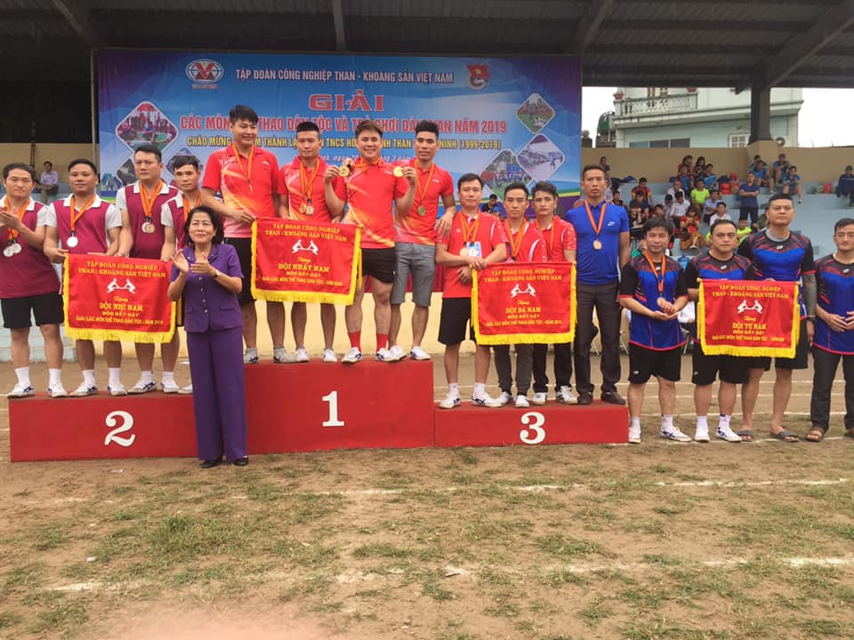 Tham gia thi đấu tại giải các môn thể thao dân tộc và trò chơi dân gian TKV năm 2019