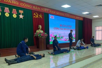 Than Núi Béo tổ chức huấn luyện lại công tác sơ cấp cứu ban đầu cho người lao động Than Núi Béo tổ chức huấn luyện lại công tác sơ cấp cứu ban đầu cho người lao động