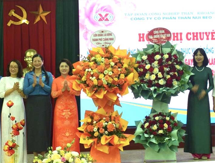 Công đoàn Than Núi Béo tổ chức hội nghị chuyên đề nhân dịp kỷ niệm ngày Phụ nữ Việt Nam