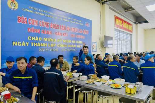 Bữa cơm Công đoàn tri ân người lao động Bữa cơm Công đoàn tri ân người lao động