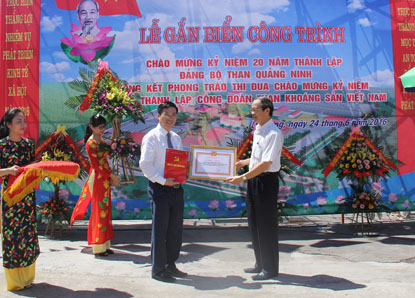 Lễ gắn biển công trình chào mừng kỷ niệm 20 năm ngày thành lập Đảng bộ than Quảng ninh & Công đoàn Than - khoáng sản Việt nam