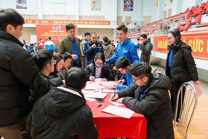 Đoàn Thanh niên Than Núi Béo tham  gia chương trình “Chủ nhật đỏ” năm 2026