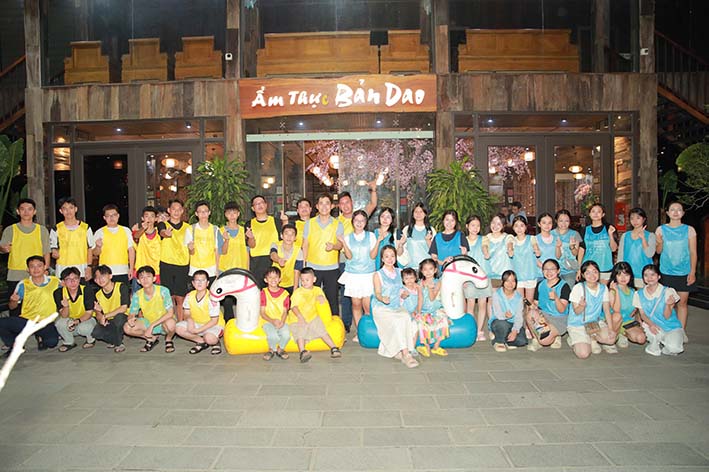 Đoàn Thanh niên Than Núi Béo tổ chức cho con cán bộ công nhân lao động Công ty đạt thành tích cao trong học tập đi tham quan