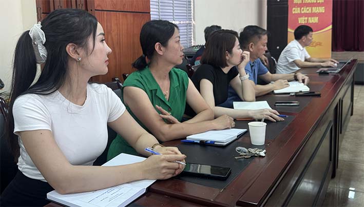 Than Núi Béo tổ chức bồi dưỡng nâng cao nghiệp vụ lễ tân, ngoại giao cho 80 cán bộ, nhân viên