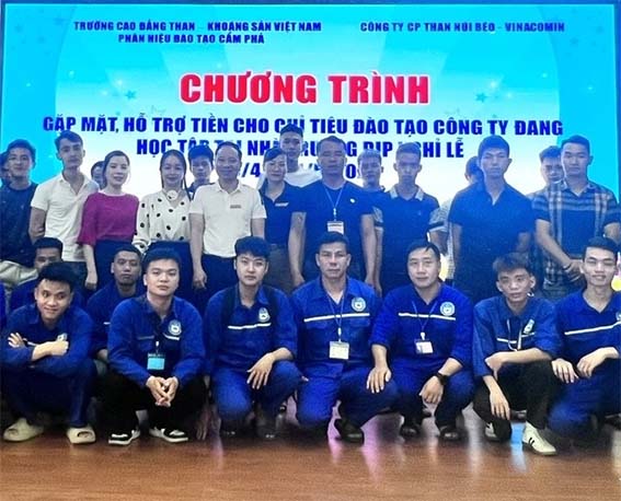 Than Núi Béo hỗ trợ học sinh thực tập nhân dịp nghỉ lễ 30/4 và 1/5
