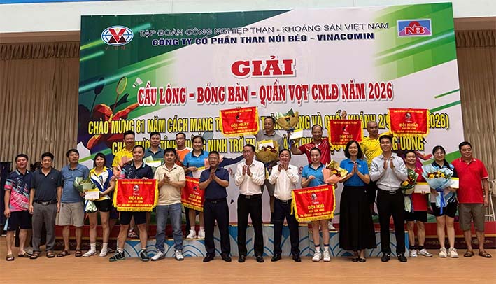 Sôi nổi giải cầu lông, bóng bàn, tennis Công nhân lao động Than Núi Béo 2026